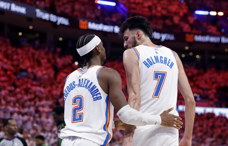 NBA：雷霆一战定乾坤！亚历山大展示巨星实力，狼队双雄哑火