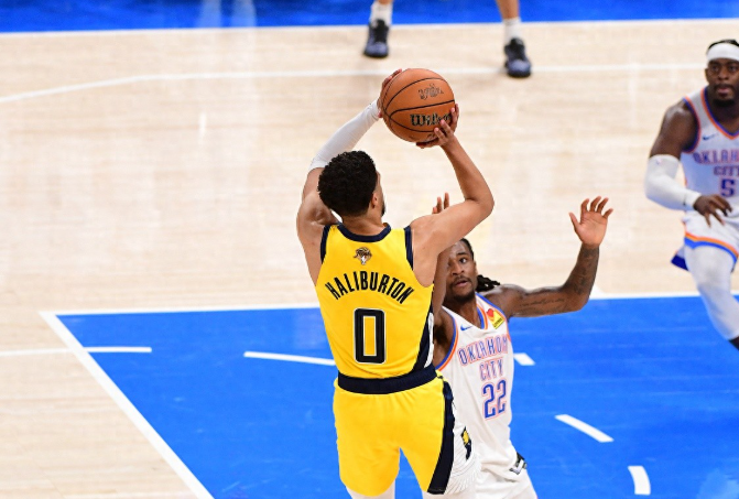 NBA：联盟绝杀王！哈里伯顿拒绝当配角，雷霆队三分球太拉胯