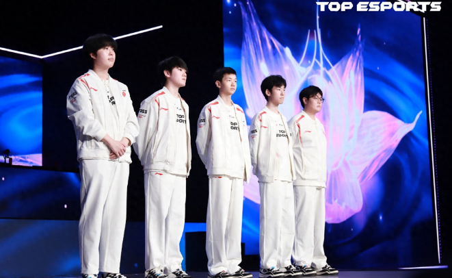 LPL：JKL斯莫德力挽狂澜    TES有惊无险2比1击败WE！
